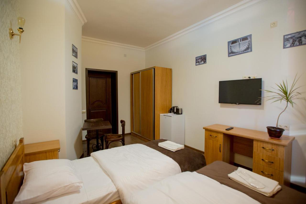 Studio Boutique Hotel At Cascade Yerevan Exterior photo